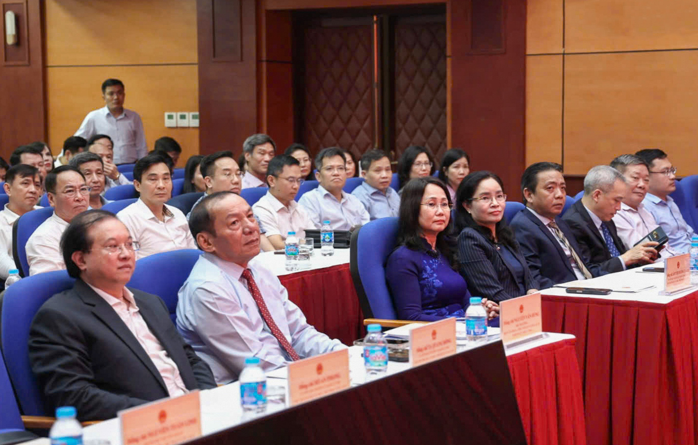 - Ảnh 3. - Ảnh 3.