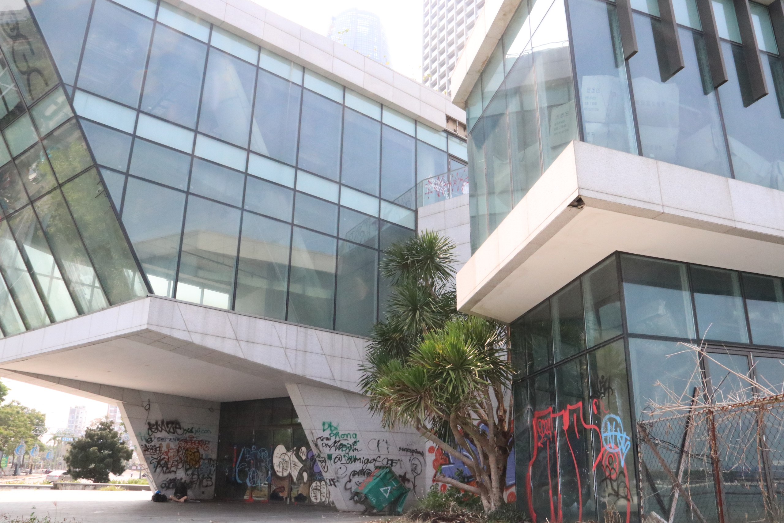 Bến du thuyền trăm tỉ của Vũ nhôm 'ngủ quên' bên sông Hàn- Ảnh 11.