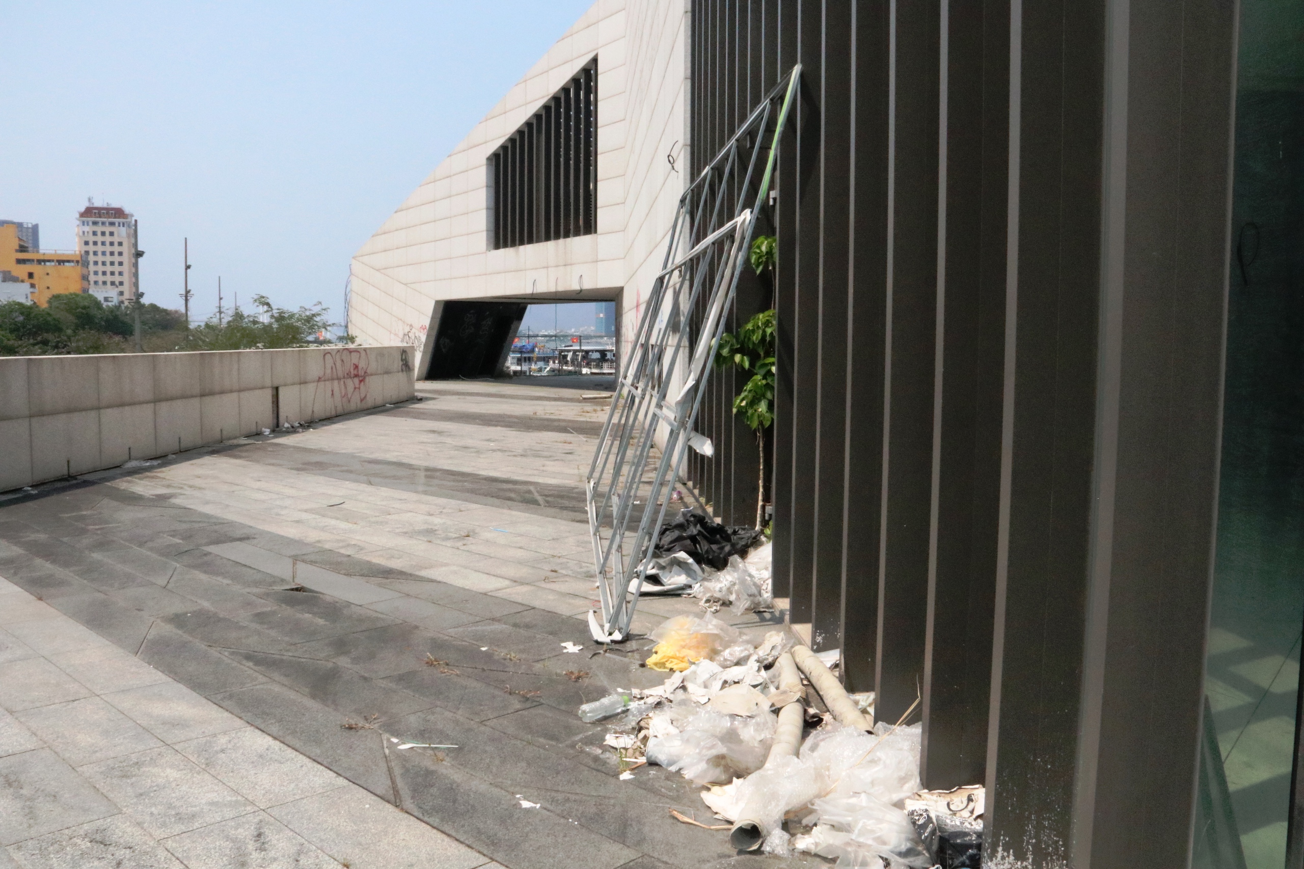 Bến du thuyền trăm tỉ của Vũ nhôm 'ngủ quên' bên sông Hàn- Ảnh 16.