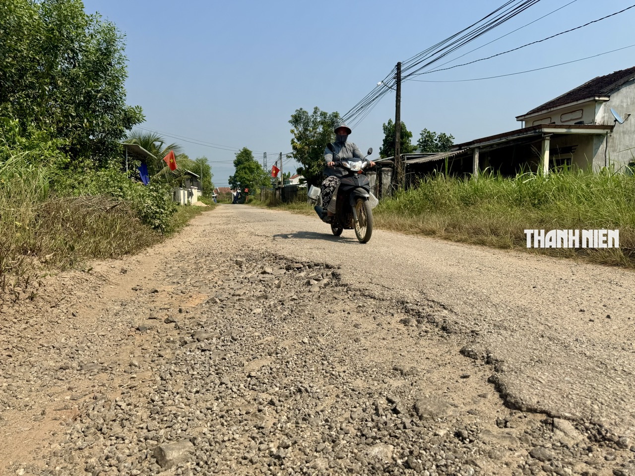 Đường ĐH09 ở Bình Minh 'tan nát', người dân khốn khổ- Ảnh 3.