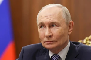 NÓNG: Ông Putin công bố lệnh ngừng bắn dịp Lễ Phục sinh