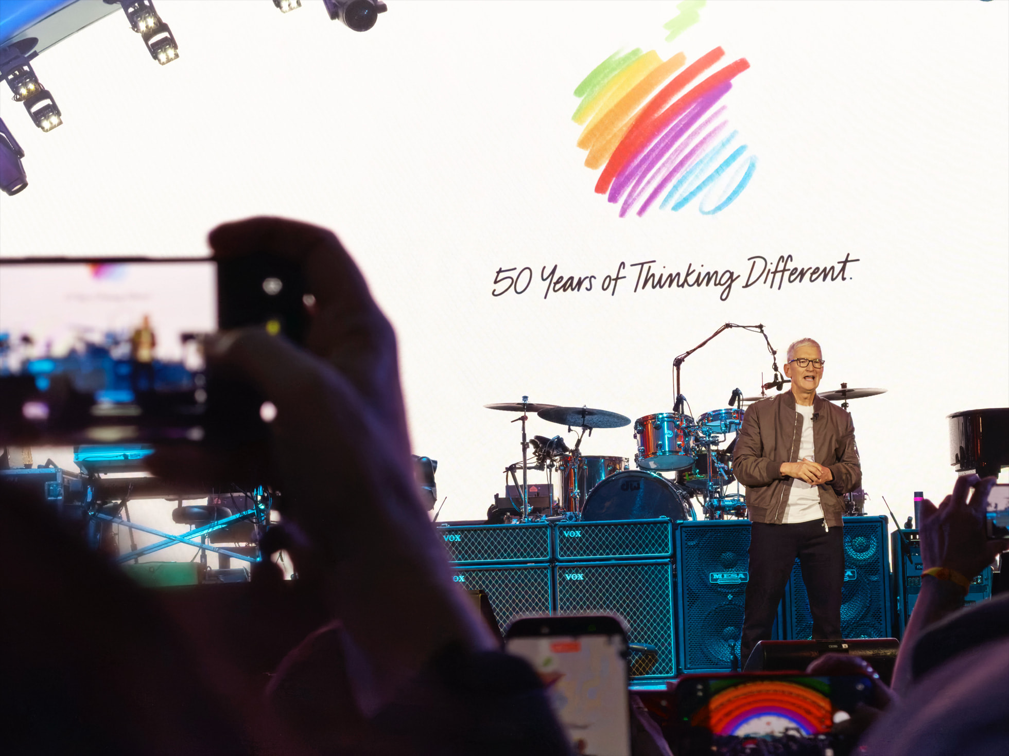 Việt Nam đầy tự hào qua lăng kính của người trẻ: Khi thế hệ sáng tạo chọn cách “Think Different!” - Ảnh 2.