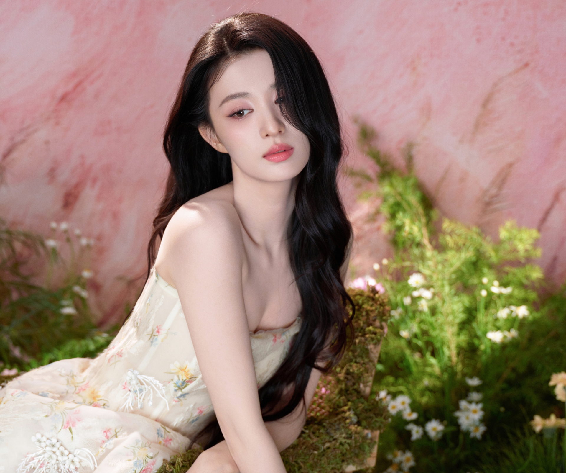 Bức ảnh đẹp phát sốc khiến Vương Sở Nhiên bị mắng 