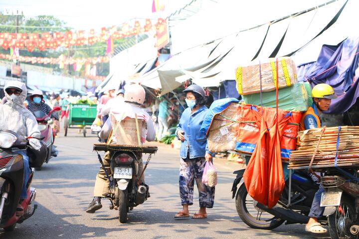 1775785463 760 Nang nhu ‘chao lua nguoi lao dong mien Trung vat