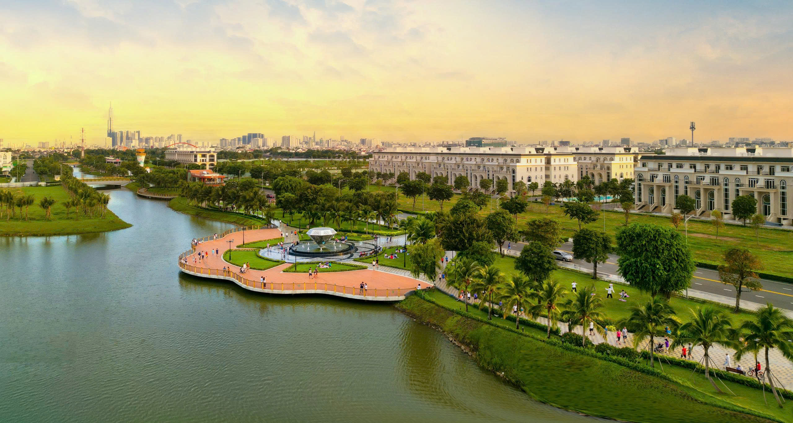 Ngắm hoàng hôn châu Âu thơ mộng giữa lòng Van Phuc City - Ảnh 3.