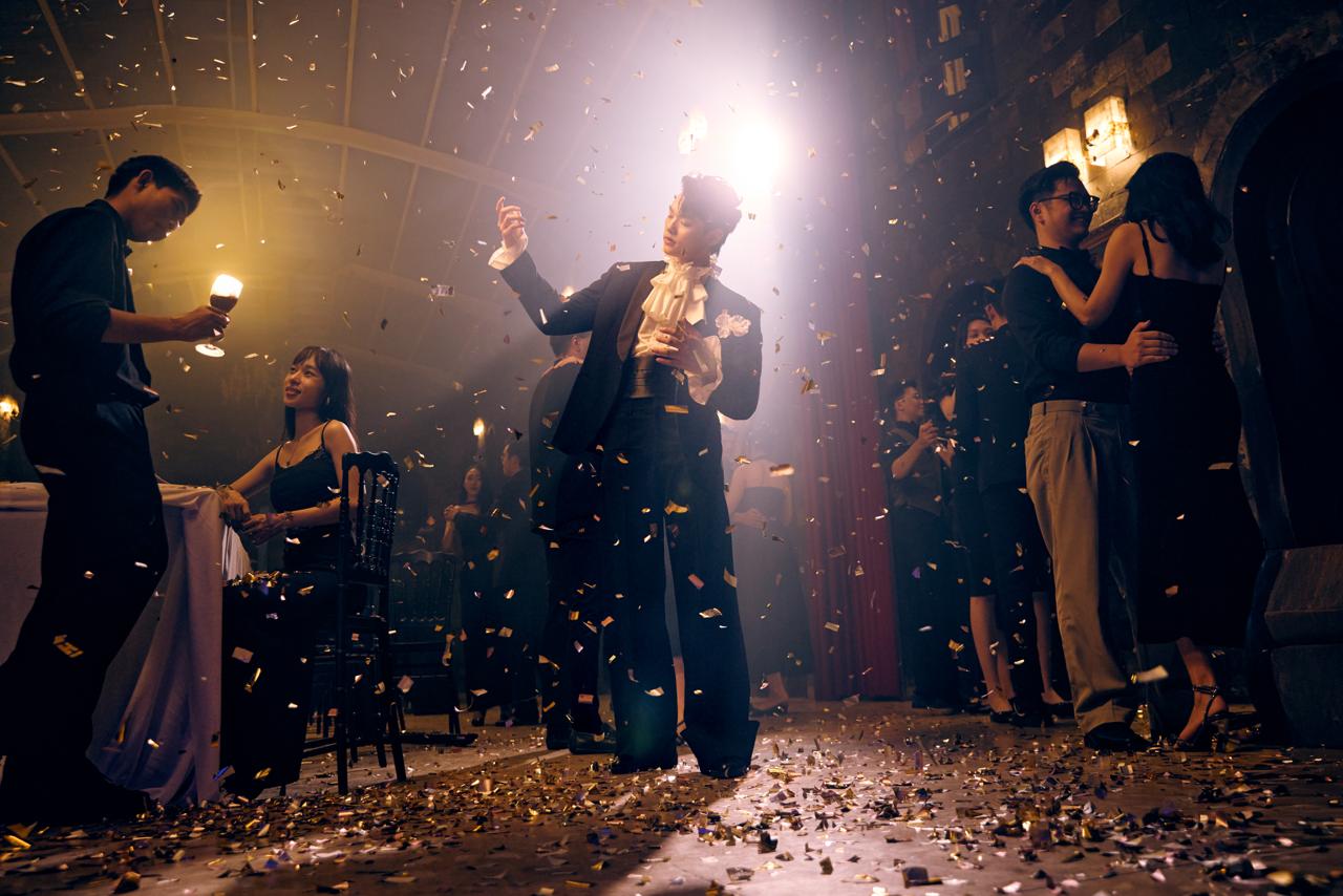 buitruonglinh gặp nguy hiểm, loạng choạng khuỵu gối vấp ngã: Xem mà thấy đau online!- Ảnh 5.