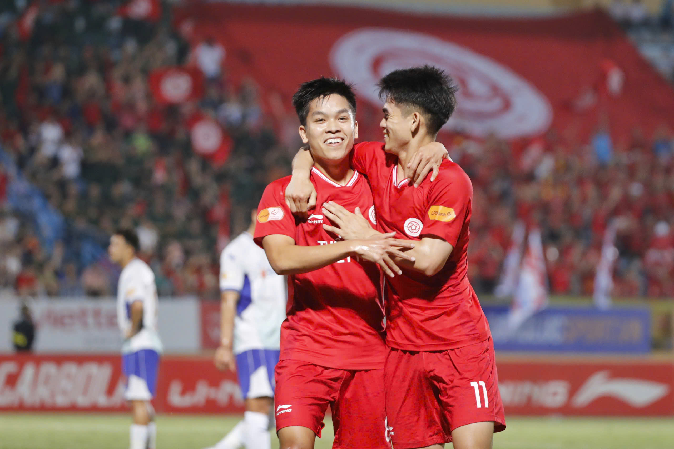 'Quái kiệt' Popov phải đối đầu đội bóng gai góc do chính mình tạo nên- Ảnh 2.