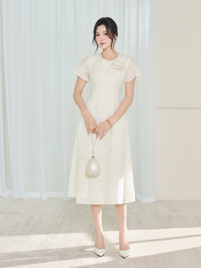 5 Ý tưởng váy dài đi biển thanh lịch cho mùa hè 2026 - Ảnh 2. 5 Ý tưởng váy dài đi biển thanh lịch cho mùa hè 2026 - Ảnh 2.