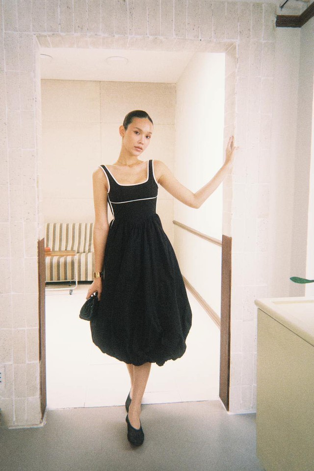 5 Ý tưởng váy dài đi biển thanh lịch cho mùa hè 2026 - Ảnh 7. 5 Ý tưởng váy dài đi biển thanh lịch cho mùa hè 2026 - Ảnh 7.