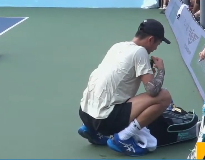 1775792063 571 Quang Duong dang o the ngan can treo soi toc