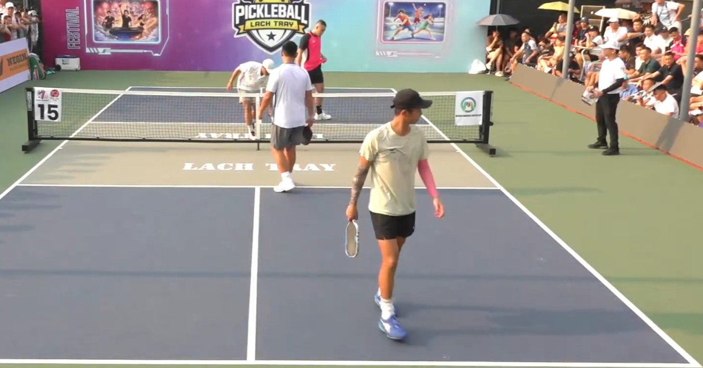 1775792065 36 Quang Duong dang o the ngan can treo soi toc