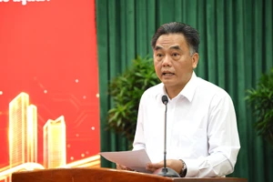 Phó Chủ tịch thường trực UBND TP.HCM: 'Cùng một chủ trương, vì sao nơi triển khai nhanh, nơi triển khai chậm?'