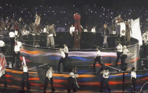 1775793403 463 San khau nhu le hoi quoc gia cua BTS 41