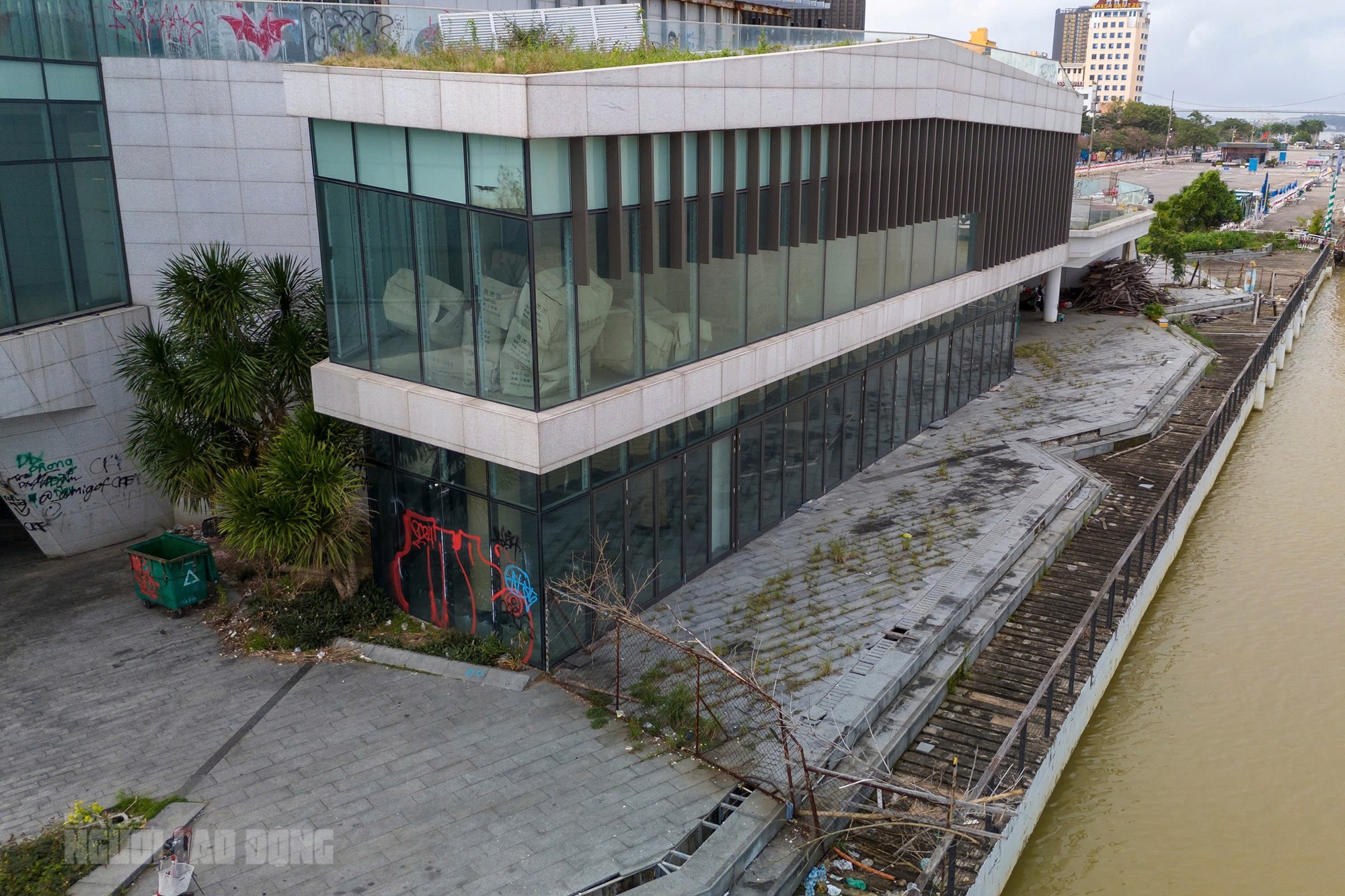 Cận cảnh bến du thuyền trăm tỉ bên sông Hàn Đà Nẵng 5 Cận cảnh bến du thuyền trăm tỉ bên sông Hàn - Ảnh 5.