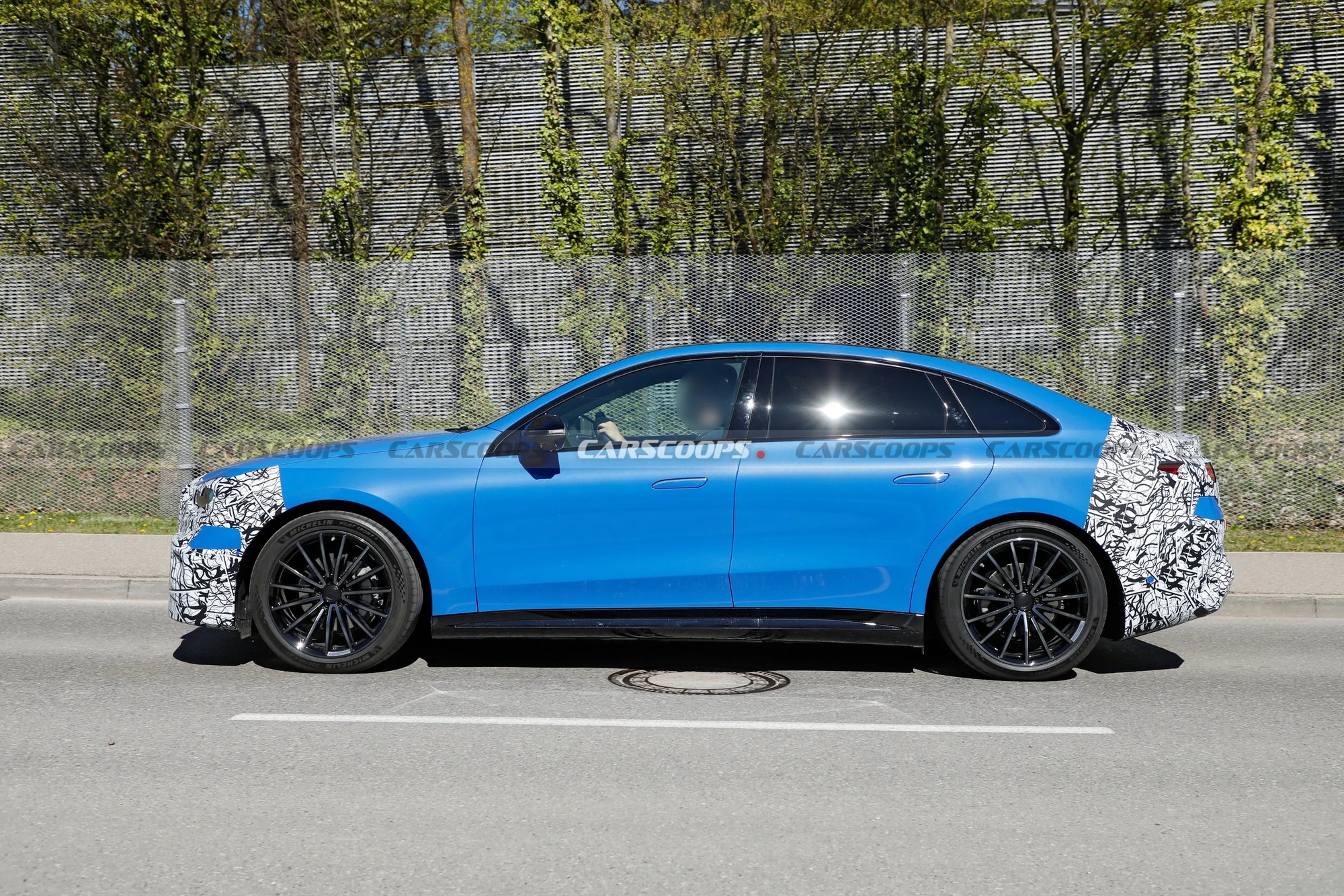 1775795393 791 Kinh hong keo dai kieu Maybach 2 dang tay nam