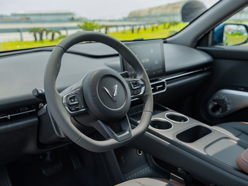 Rộng rãi, êm ái, tiết kiệm, VinFast VF MPV 7 đáp ứng nhu cầu của gia đình Việt - 2