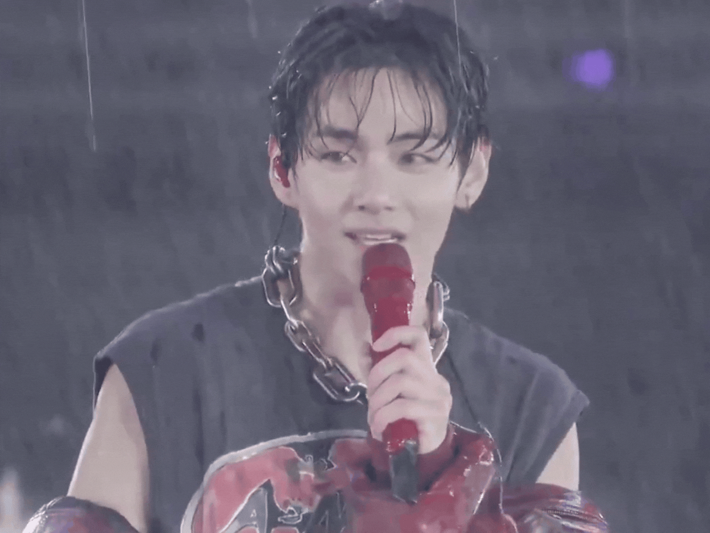 1775796057 556 V BTS dep sang bung bat chap troi mua