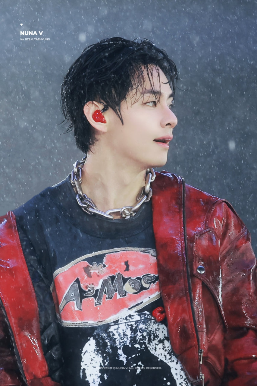 1775796063 593 V BTS dep sang bung bat chap troi mua