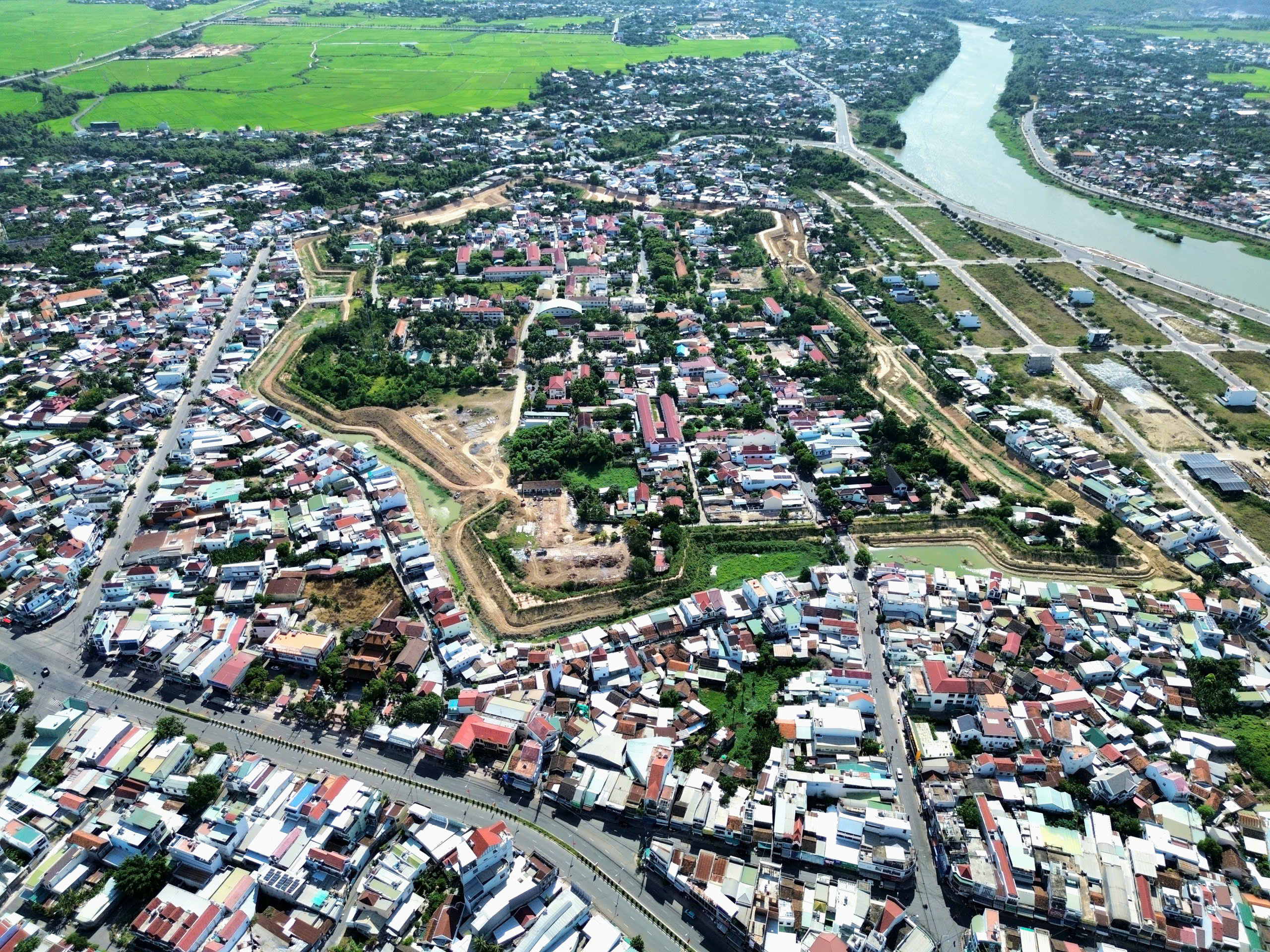 Những xã nào của Khánh Hòa dự kiến lên phường vào năm 2027? 2 Những xã nào của Khánh Hòa dự kiến lên phường vào năm 2027? - Ảnh 2.