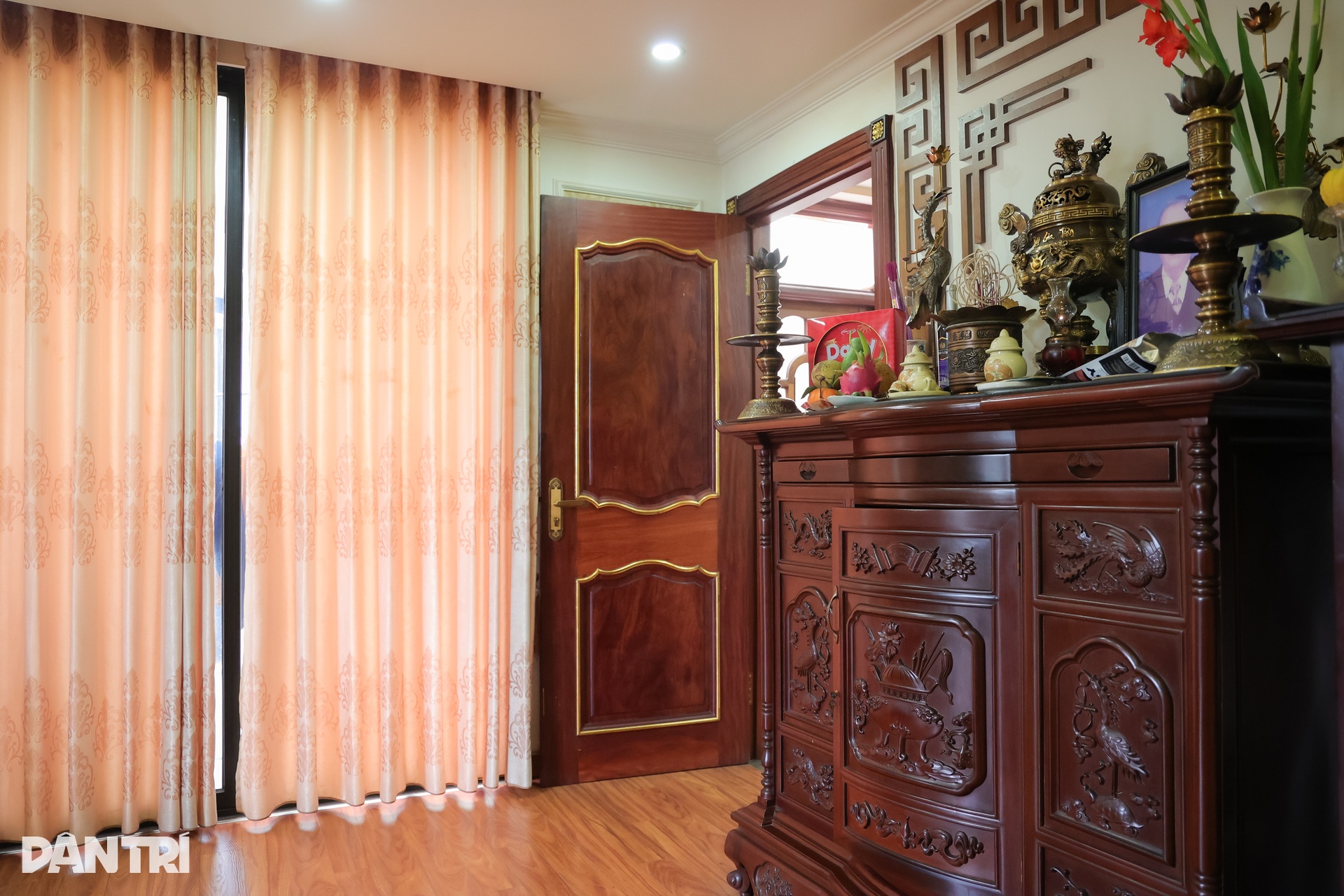 Bên trong biệt thự rộng 150m2, cao 5 tầng của Hậu sida - NSƯT Linh Huệ - 11 Bên trong biệt thự rộng 150m2, cao 5 tầng của Hậu sida - NSƯT Linh Huệ - 11