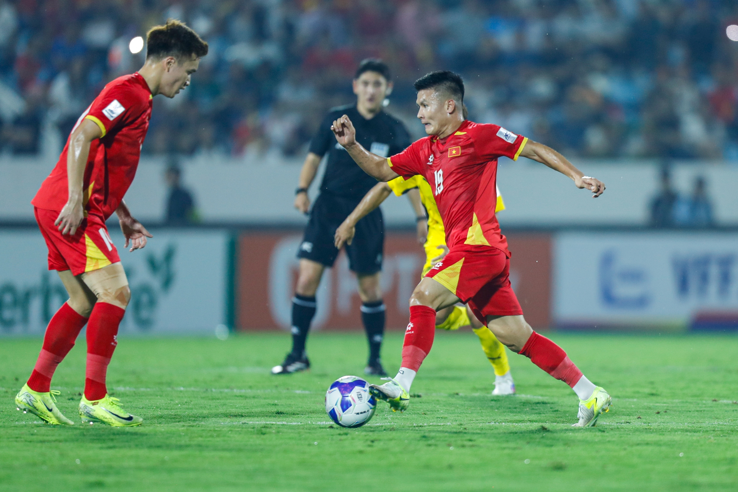 Tuyến giữa đội tuyển Việt Nam: 'Ốc đảo' lặng lẽ cạnh Hoàng Đức, giữa dàn sao nhập tịch- Ảnh 3.