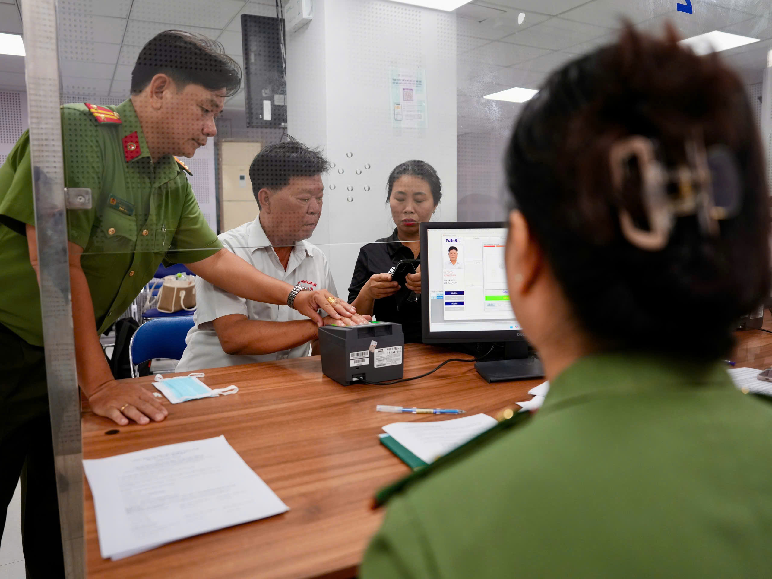 Các lỗi phổ biến khi làm hộ chiếu và cách khắc phục hiệu quả - Ảnh 2.