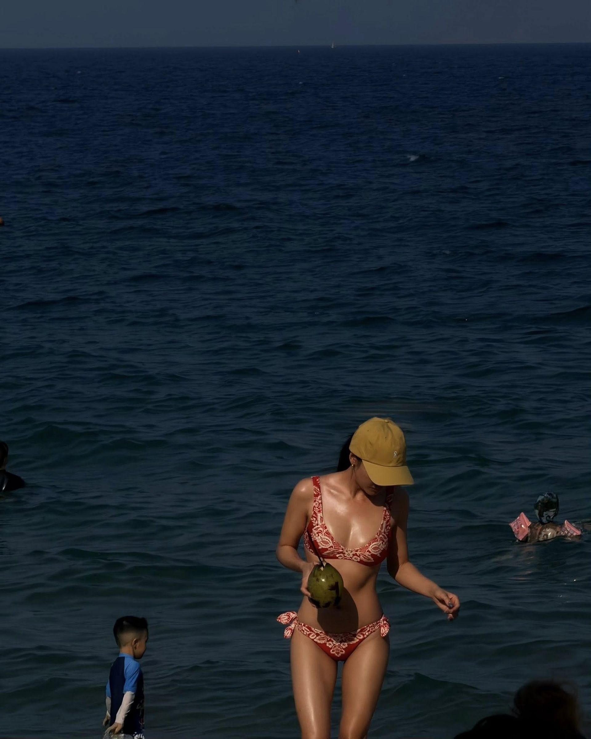 Đường đua bikini ngày hè của loạt sao Việt - 2