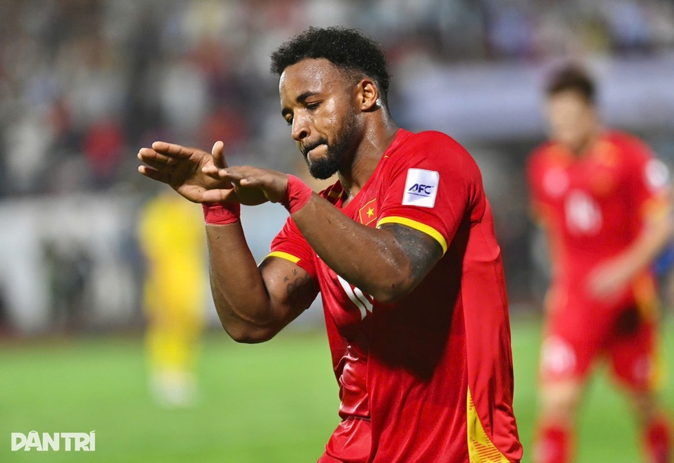 Chuyên gia châu Âu: Tuyển Việt Nam khó vươn tầm thế giới với sao nhập tịch - 2