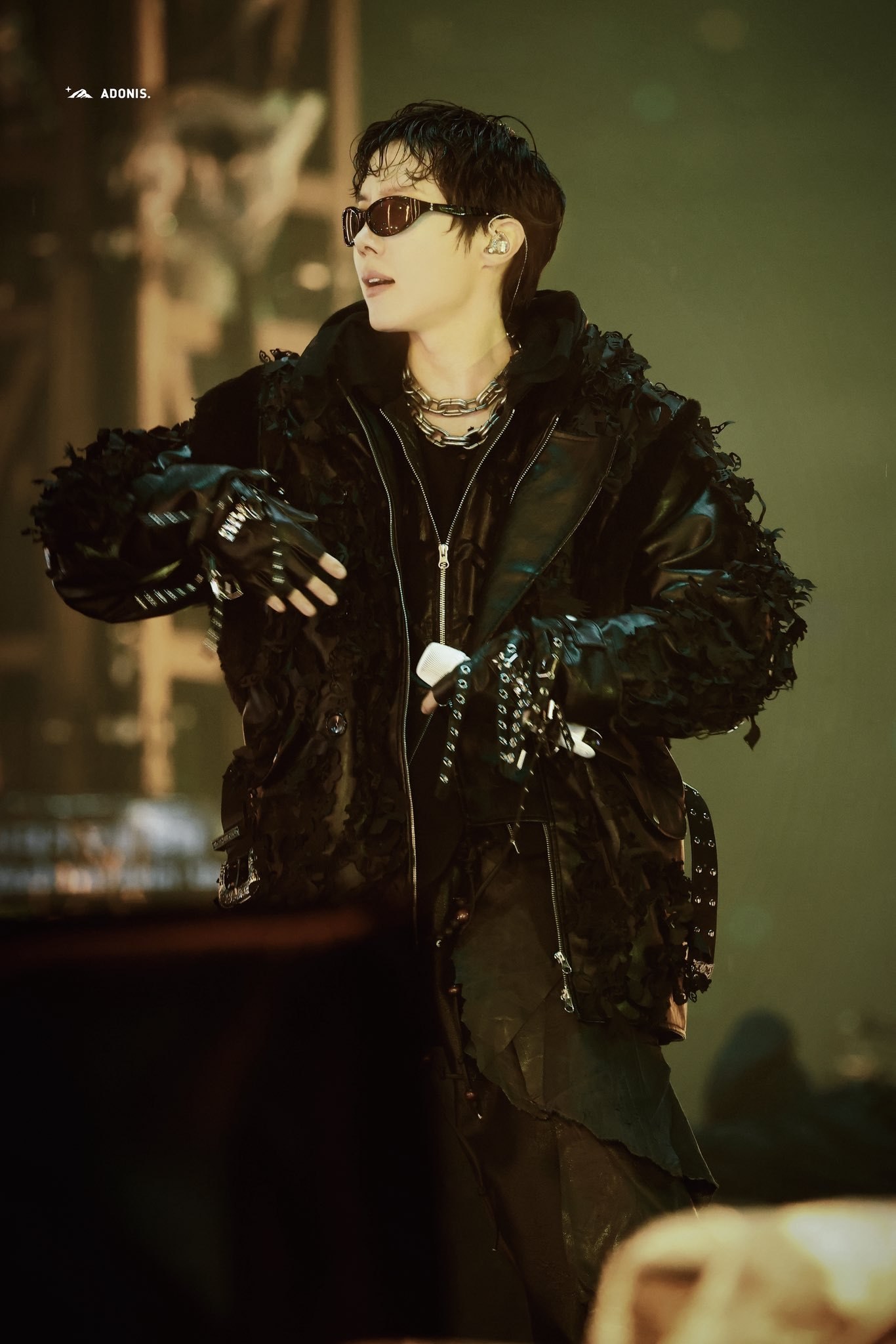 1775805527 312 Review concert 360 do dau tien cua BTS co gi