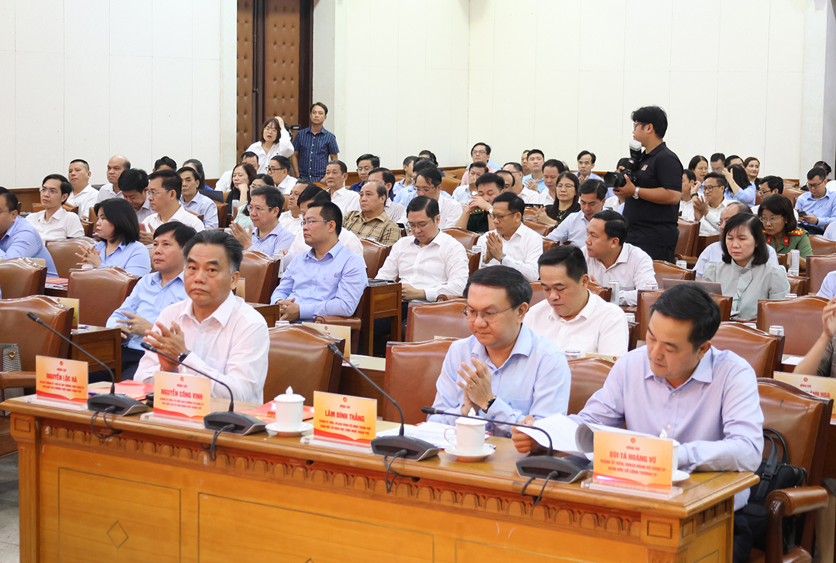 TP.HCM tăng trưởng cao nhất 10 năm, tập trung mục tiêu hai con số và Luật Đô thị đặc biệt 2 TP.HCM tăng trưởng cao nhất 10 năm, tập trung mục tiêu hai con số và Luật Đô thị đặc biệt - Ảnh 2.