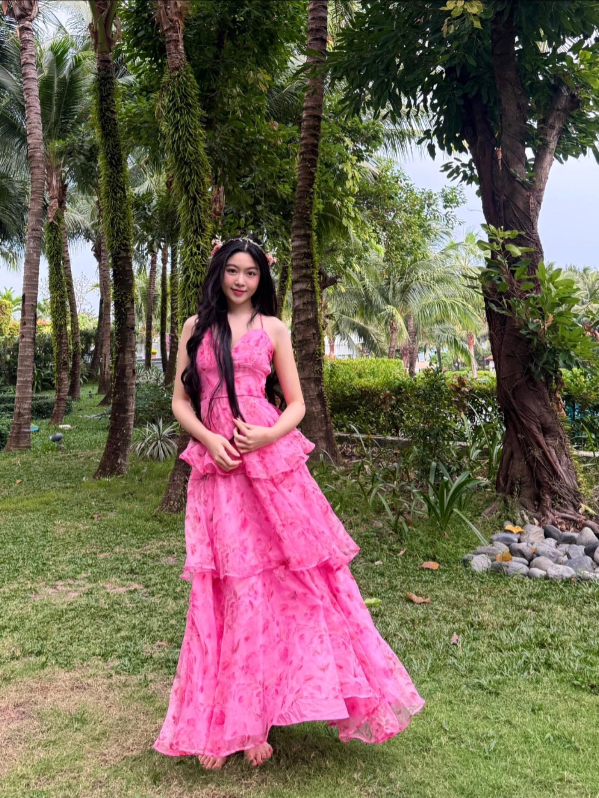 Lọ Lem tuổi 20: Nhan sắc rạng ngời cầm kỳ thi họa, sở hữu xe tiền tỷ - 8