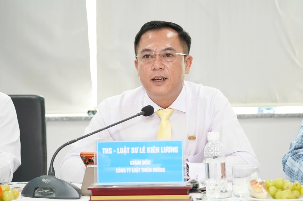 ThS - Luật sư Lê Kiên Lương, Giám đốc Công ty Thiên Hương. Ảnh: THUẬN VĂN ho-kinh-doanh-thue-bao-phap-luat-tphcm6.JPG