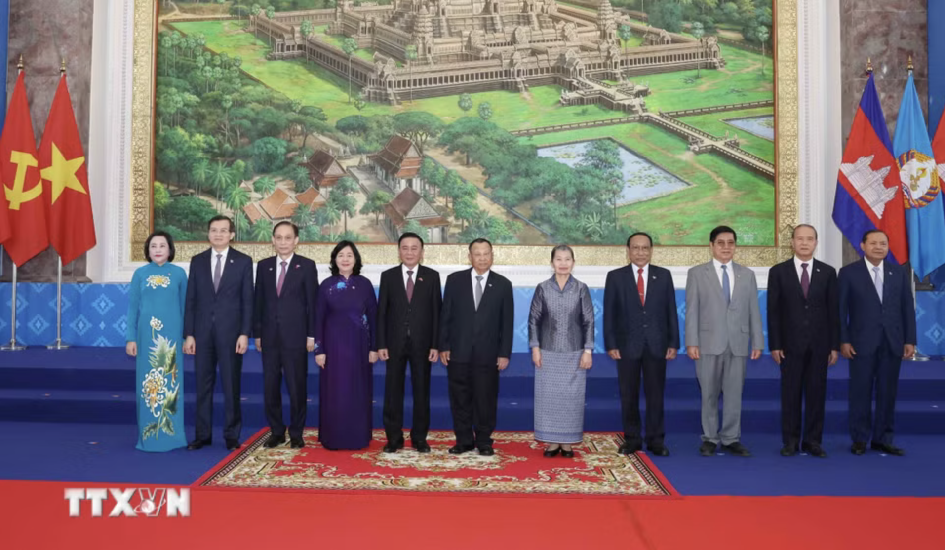 Việt Nam và Campuchia củng cố vững chắc tin cậy chính trị 2 Campuchia - Ảnh 2.