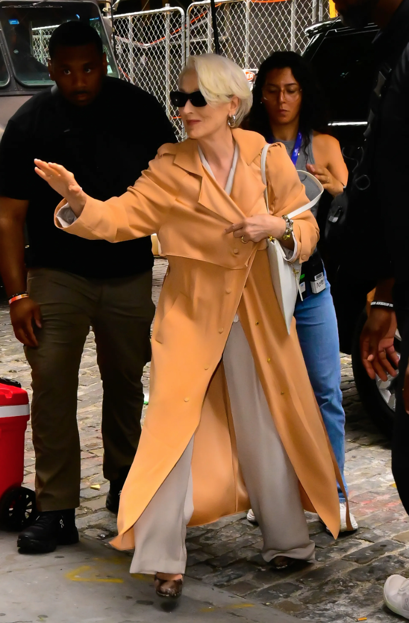 1775813165 989 The Devil Wears Prada 2 lai gay that vong vi