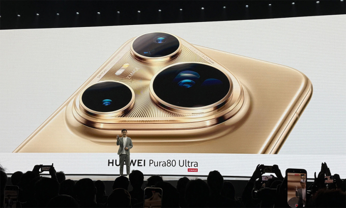 Sự kiện ra mắt Huawei Pura80 tháng 7/2025 có sự góp mặt của giới truyền thông Việt Nam dù hãng khi đó chưa bán điện thoại trở lại. Ảnh: Tuấn Anh