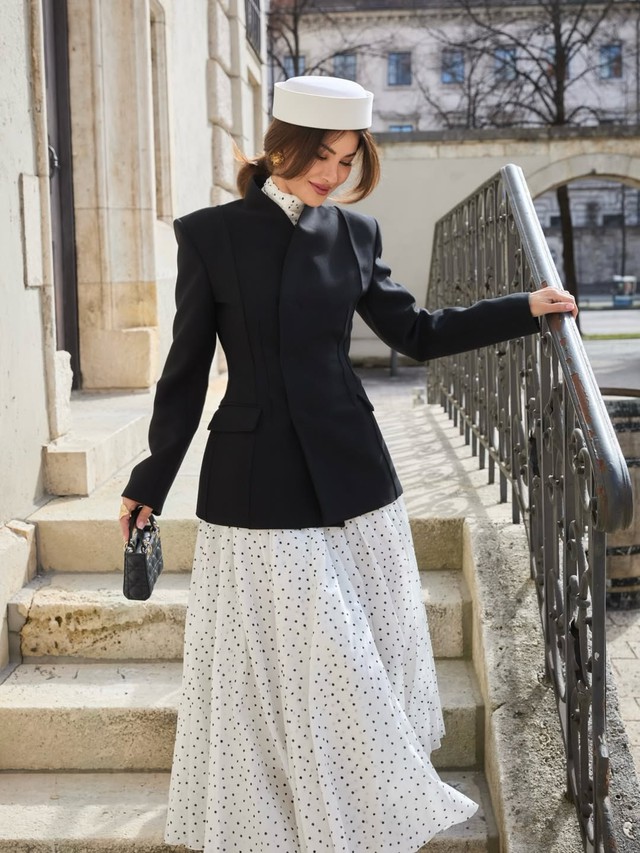 Váy chấm bi nhỏ sang trọng, tinh tế mà vẫn lãng mạn - Ảnh 6.