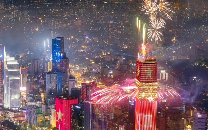 TP.HCM bắn pháo hoa đồng loạt 7 điểm vào tối 30-4 - Ảnh 2.