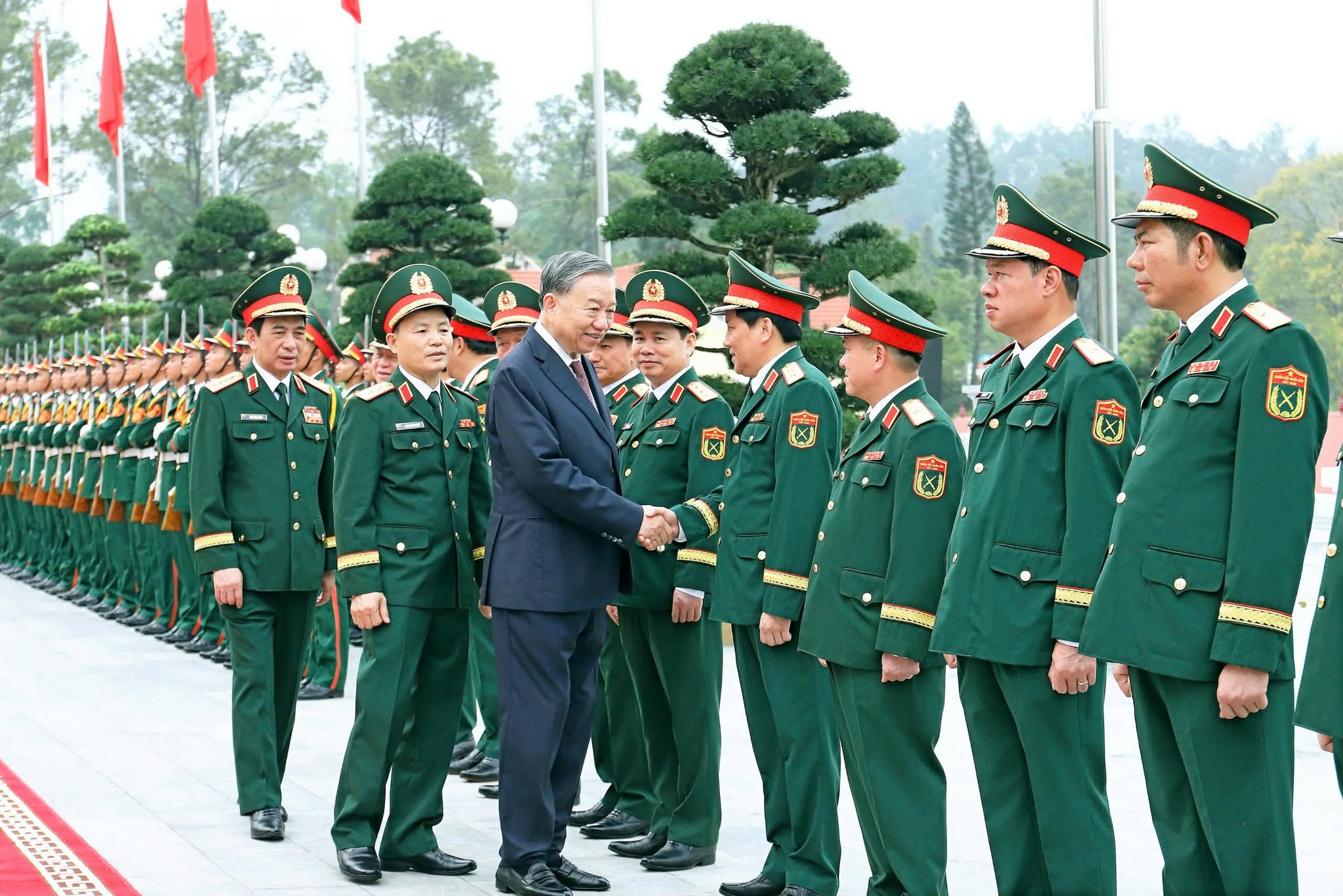 Tổng Bí thư, Chủ tịch nước: Giữ vững truyền thống anh hùng, xây dựng Quân khu 3 vững mạnh toàn diện - Ảnh 2.