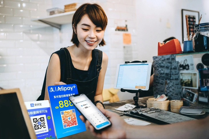 Dùng VCB Digibank quét QR thanh toán tại hơn 50 quốc gia 2 Dùng VCB Digibank quét QR thanh toán tại hơn 50 quốc gia - Ảnh 2.
