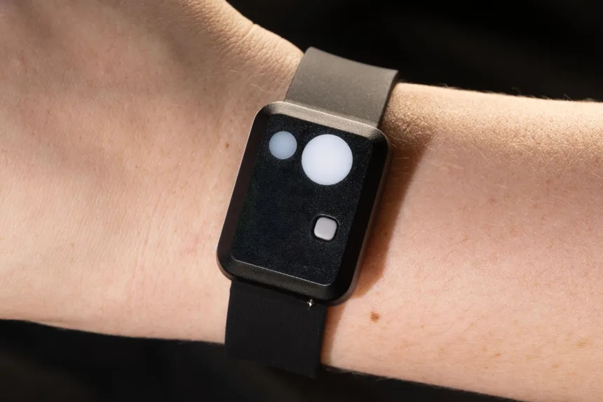 NASA gửi 'chip nội tạng' phi hành gia Artemis II lên vũ trụ để làm gì? 3 Vì sao NASA đưa mô sinh học của phi hành đoàn Artemis II vào không gian? - Ảnh 3.