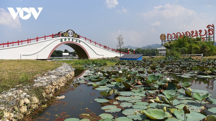 Làng du lịch Lin Chang, điểm đến khám phá văn hóa Việt hấp dẫn tại Thái Lan 10 Cầu Song An, cây cầu biểu tượng cho sự hòa hợp hai cộng đồng Thái – Việt.