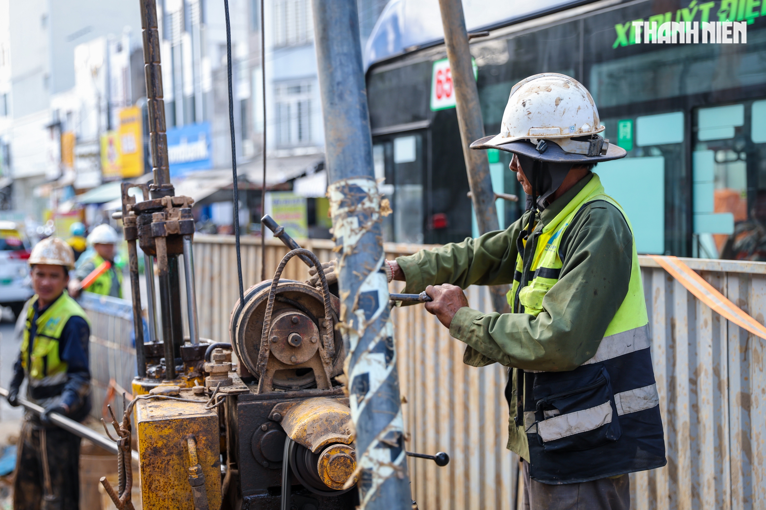 Hàng trăm điểm khoan khảo sát địa chất dọc tuyến metro số 2 tại TP.HCM- Ảnh 5.