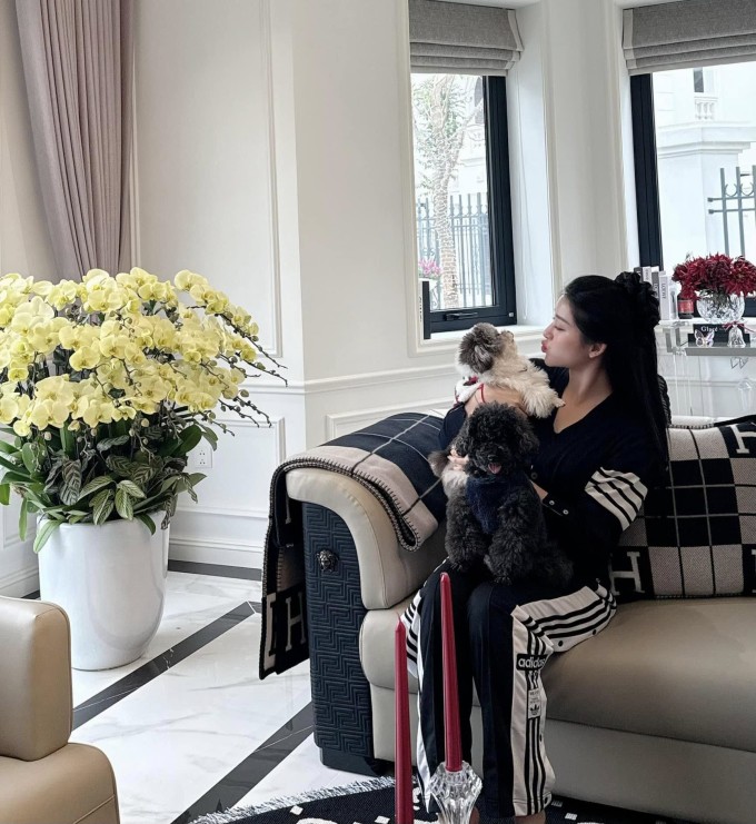 Cuộc sống của Huyền My sau 12 năm làm Á hậu Việt Nam 5 Cuộc sống của Huyền My sau 12 năm làm Á hậu Việt Nam - 4