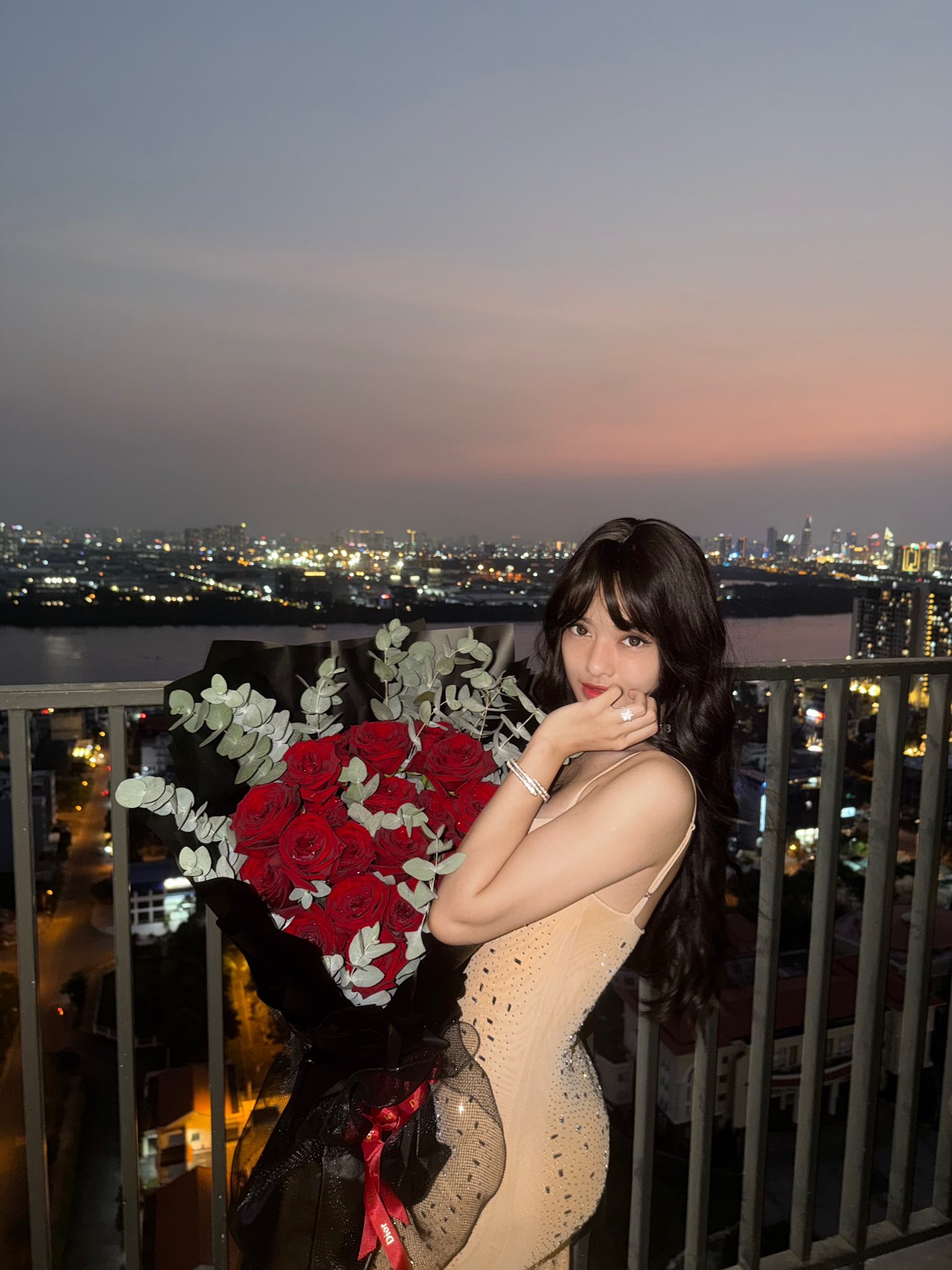 Lona Kiều Loan lên tiếng về bức ảnh bé trai nghi là con đầu lòng: 