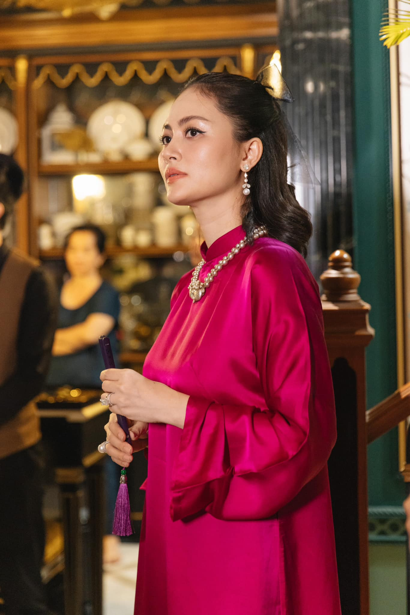 Việt Nam có 1 mỹ nhân đẹp như Hoàng hậu bước ra từ lịch sử, cứ xuất hiện là thế gian chỉ còn lại nhan sắc- Ảnh 8.