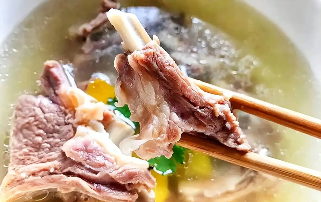 Sau 40 tuổi nên chăm dùng 3 loại thịt này mỗi tuần 3 Sau 40 tuổi nên chăm dùng 3 loại thịt này mỗi tuần - 2