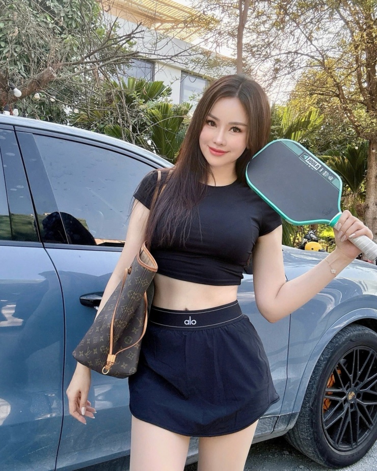 Tủ đồ chơi pickleball ít trùng lặp của Đào Lan Phương - 3