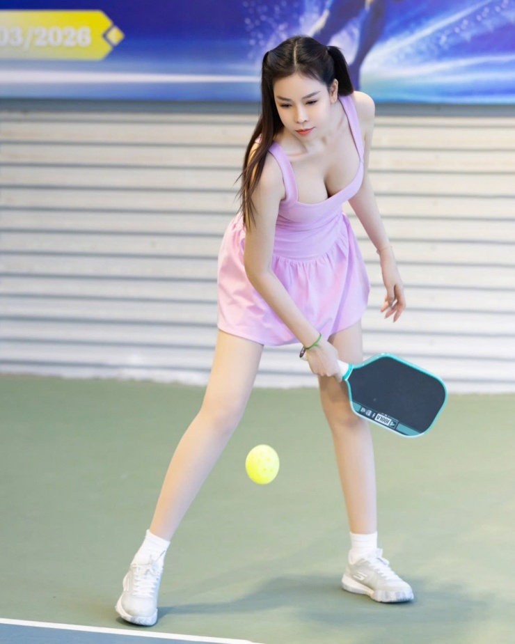 Tủ đồ chơi pickleball ít trùng lặp của Đào Lan Phương - 6