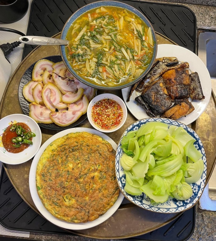 Mâm cơm cầu kỳ 6 người ăn của bà mẹ Nghệ An 4 Mâm cơm cầu kỳ 6 người ăn của bà mẹ Nghệ An - 3