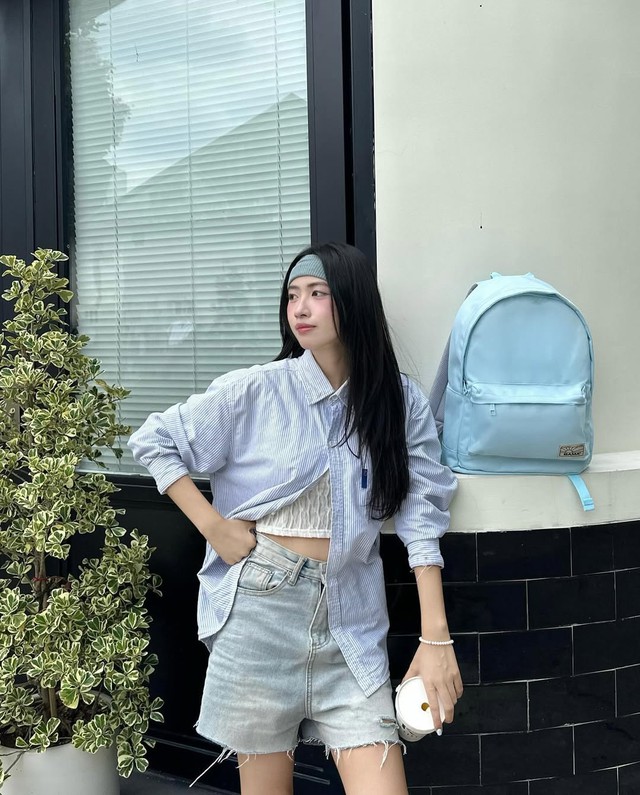 Tạo sự khác biệt với cách phối áo sơ mi khoác ngoài trang phục- Ảnh 5.